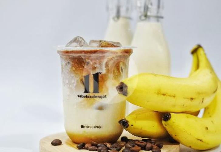 Sarapan Santai di Banana Kopi: Kenikmatan Kopi & Teman Sehari-hari di Cilacap